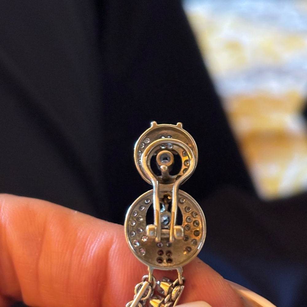 Elegant white gold diamond Dangle Earrings - Picture 5 of 7